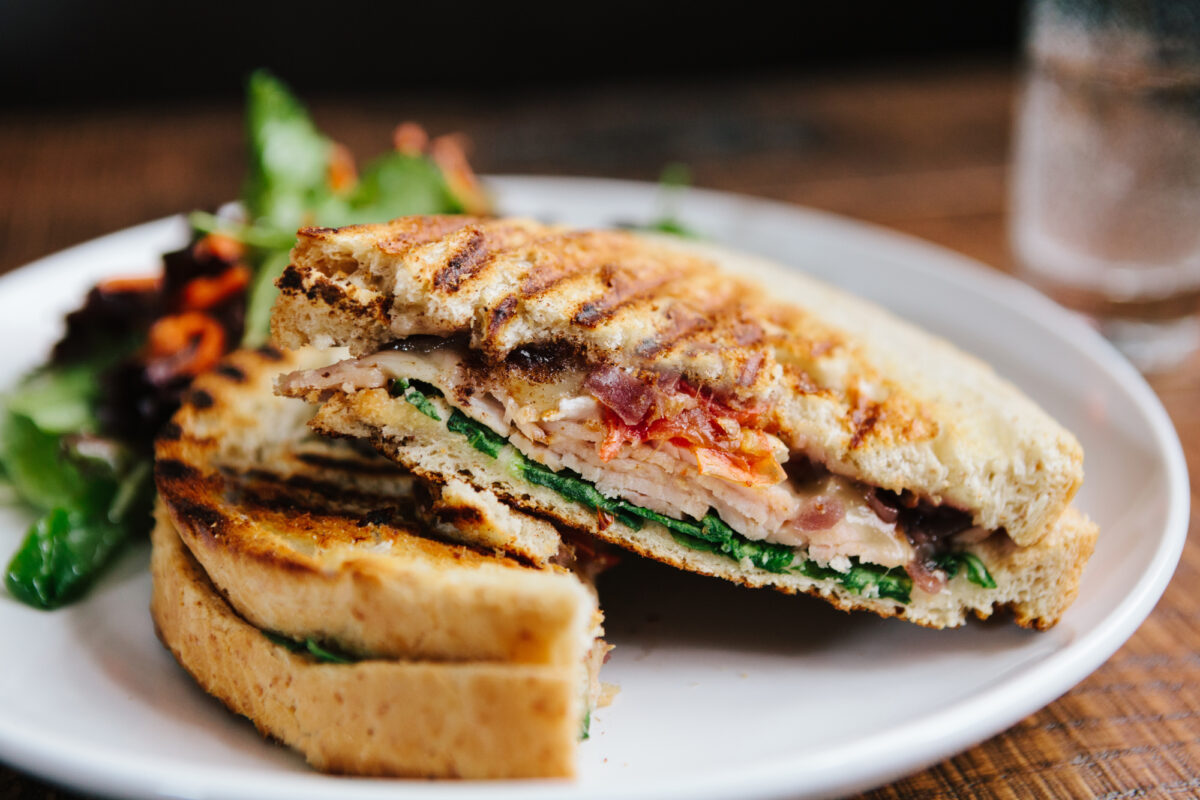 Sanduíches rápidos: 5 lanches para fazer em menos de 10 minutos!