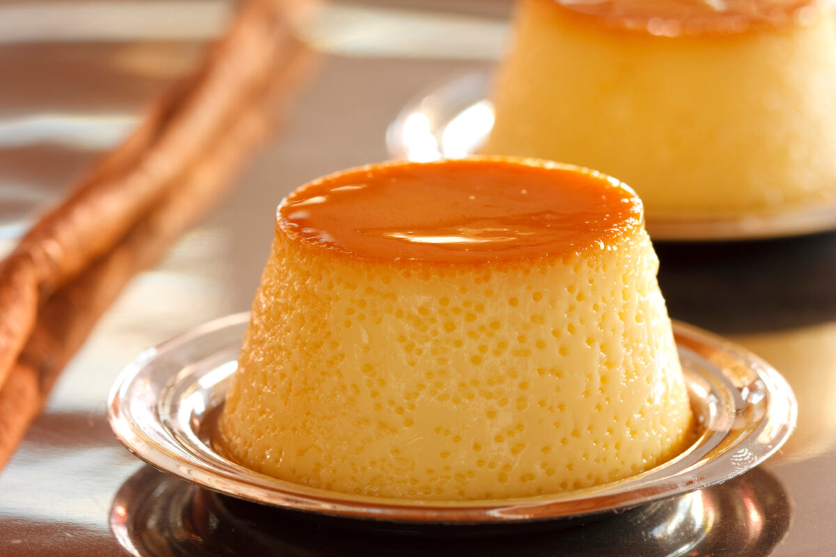 Aprenda Desenformar pudim sem desmontar